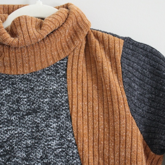 THML Sweater - Picture 2 of 2